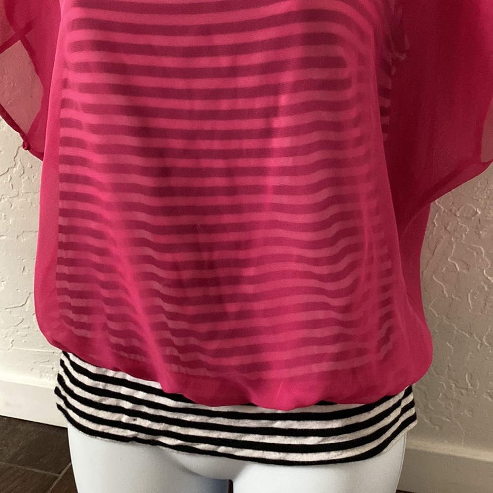 I.N. Studio hot pink top - Picture 3 of 5